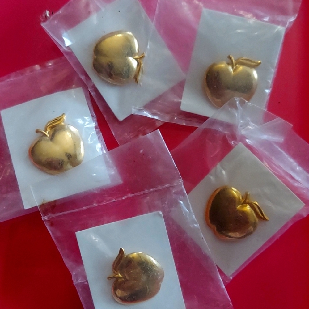 New in bag 5 gold-tone apple pins